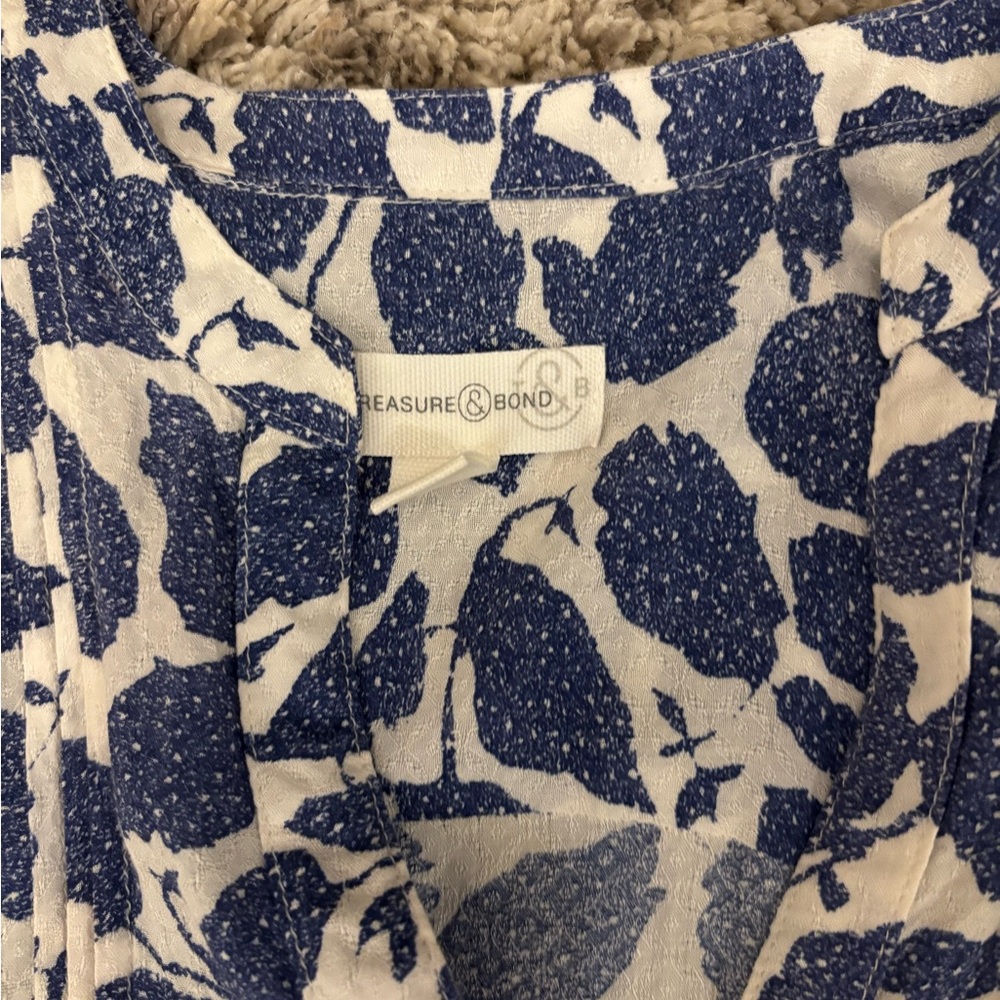 Treasure & Bond Blue and White Patterned Blouse